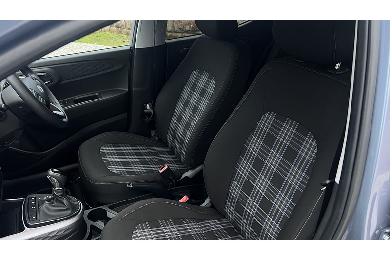 Hyundai 1.0 Premium Hatchback 5dr Petrol Auto Euro 6 (s/s) (63 ps)