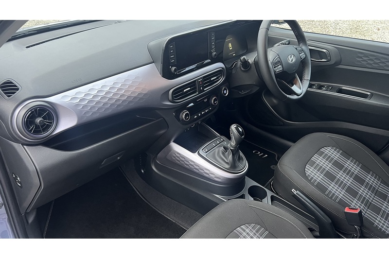 Hyundai 1.0 Premium Hatchback 5dr Petrol Auto Euro 6 (s/s) (63 ps)