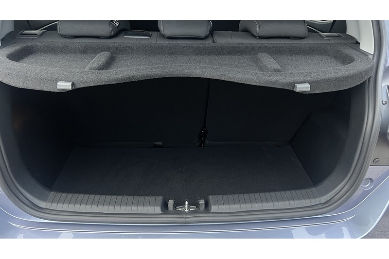 Hyundai 1.0 Premium Hatchback 5dr Petrol Auto Euro 6 (s/s) (63 ps)