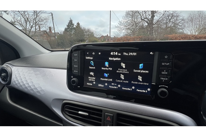 Hyundai 1.0 Premium Hatchback 5dr Petrol Auto Euro 6 (s/s) (63 ps)