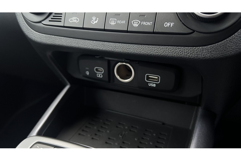 Hyundai 1.0 Premium Hatchback 5dr Petrol Auto Euro 6 (s/s) (63 ps)