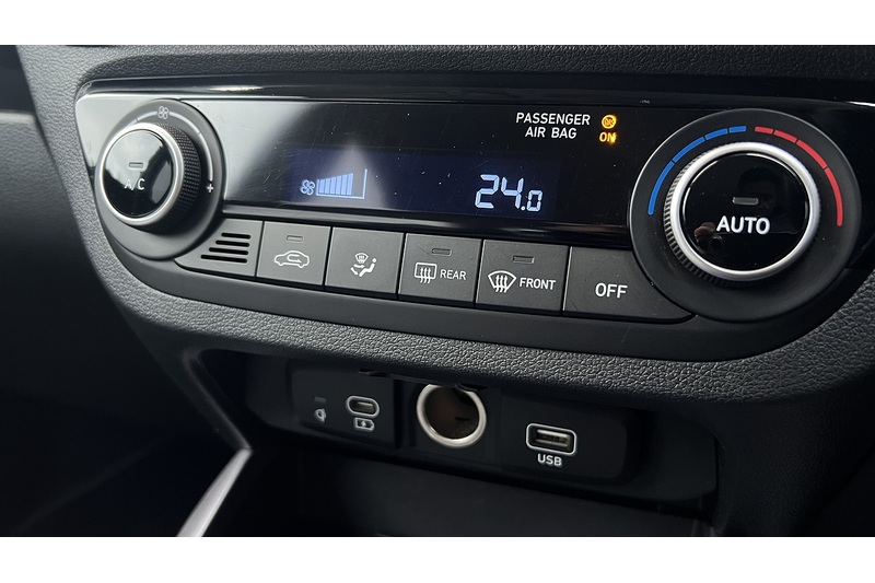 Hyundai 1.0 Premium Hatchback 5dr Petrol Auto Euro 6 (s/s) (63 ps)