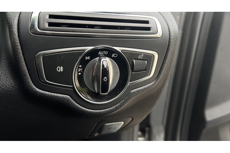 Mercedes C220 Bluetec Sport Saloon 2.1 Automatic Diesel