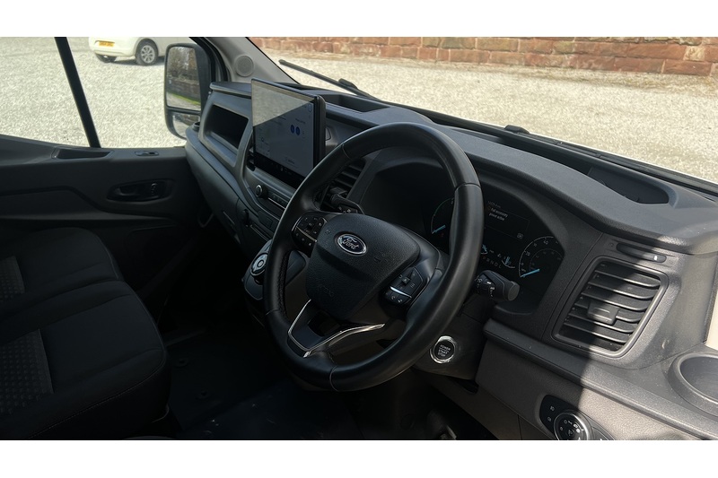 Ford 350 68kWh Trend Panel Van 5dr Electric Auto RWD L3 H2 (184 ps)