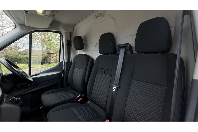 Ford 350 68kWh Trend Panel Van 5dr Electric Auto RWD L3 H2 (184 ps)