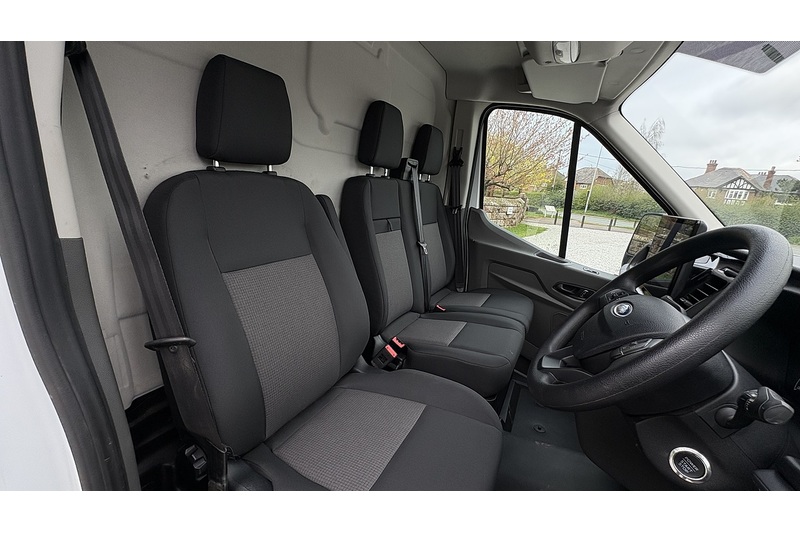 Ford 350 LEADER 0.0 4dr Panel Van AUTOMATIC ELECTRIC