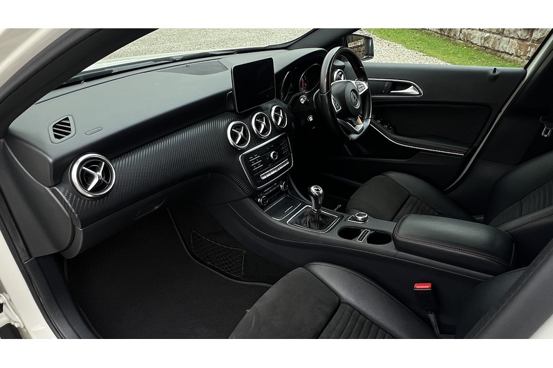 Mercedes-Benz 1.6 A160 AMG Line Hatchback 5dr Petrol Manual Euro 6 (s/s) (102 ps)