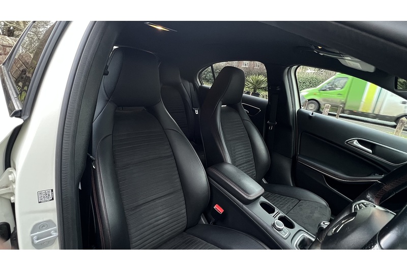 Mercedes-Benz 1.6 A160 AMG Line Hatchback 5dr Petrol Manual Euro 6 (s/s) (102 ps)