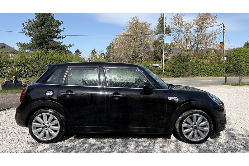 Mini Cooper S Exclusive 2.0 5dr Hatchback Automatic Petrol