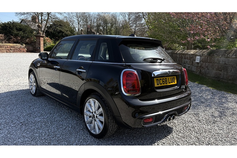 Mini Cooper S Exclusive 2.0 5dr Hatchback Automatic Petrol
