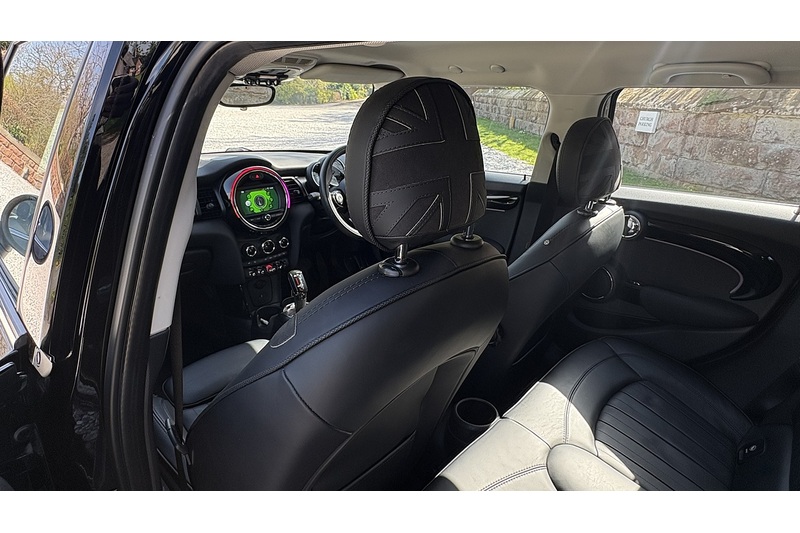 Mini Cooper S Exclusive 2.0 5dr Hatchback Automatic Petrol