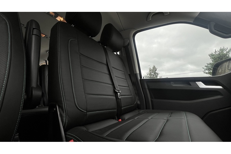 Volkswagen 2.0 TDI SE Minibus Double Cab 5dr Diesel DSG FWD LWB Euro 6 (s/s) (150 ps)