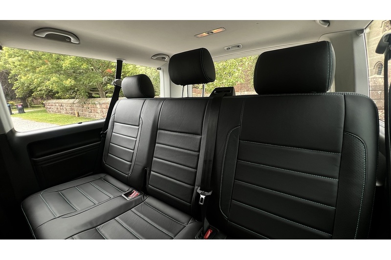 Volkswagen 2.0 TDI SE Minibus Double Cab 5dr Diesel DSG FWD LWB Euro 6 (s/s) (150 ps)