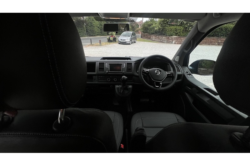 Volkswagen 2.0 TDI SE Minibus Double Cab 5dr Diesel DSG FWD LWB Euro 6 (s/s) (150 ps)
