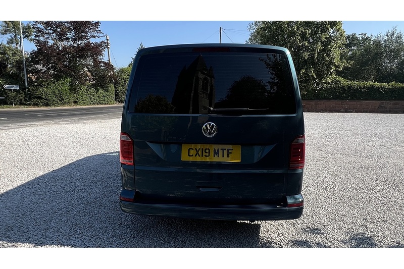 Volkswagen 2.0 TDI SE Minibus Double Cab 5dr Diesel DSG FWD LWB Euro 6 (s/s) (150 ps)