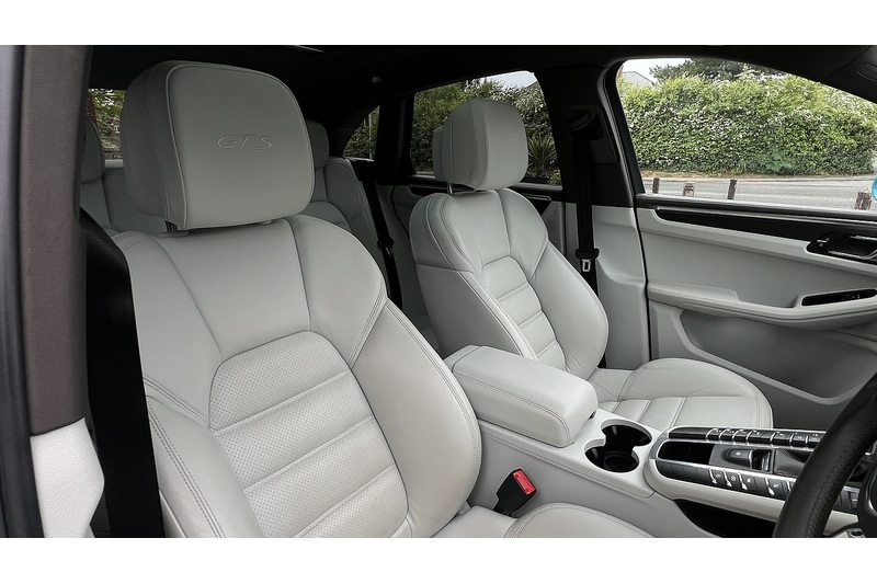 Porsche GTS 2.9 5dr SUV Automatic Petrol