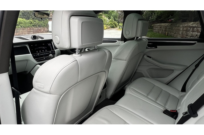 Porsche GTS 2.9 5dr SUV Automatic Petrol
