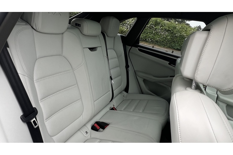 Porsche GTS 2.9 5dr SUV Automatic Petrol