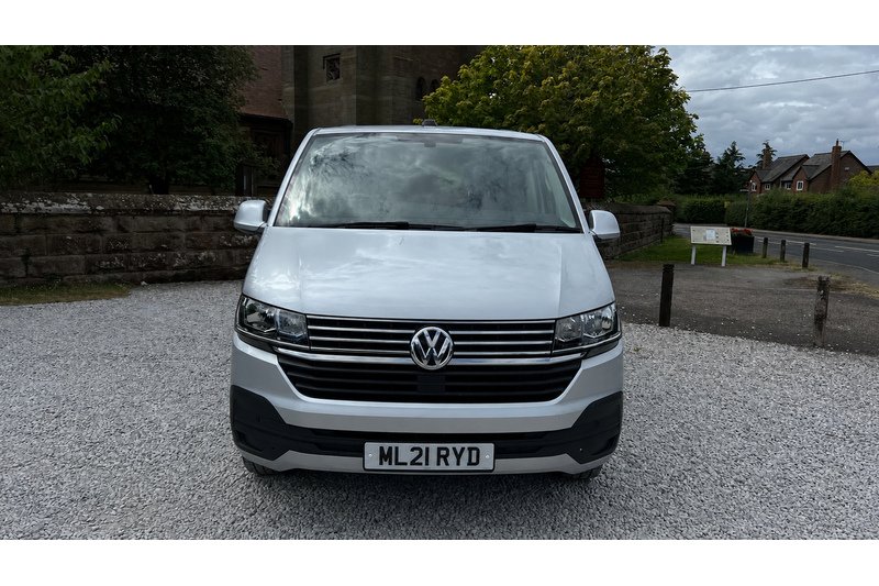 Volkswagen 2.0 TDI SE Minibus Double Cab 5dr Diesel DSG SWB Euro 6 (s/s) (150 ps)