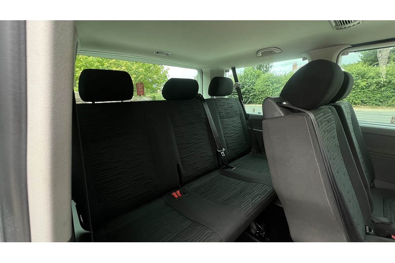 Volkswagen 2.0 TDI SE Minibus Double Cab 5dr Diesel DSG SWB Euro 6 (s/s) (150 ps)