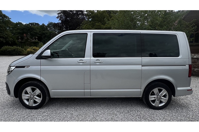 Volkswagen 2.0 TDI SE Minibus Double Cab 5dr Diesel DSG SWB Euro 6 (s/s) (150 ps)