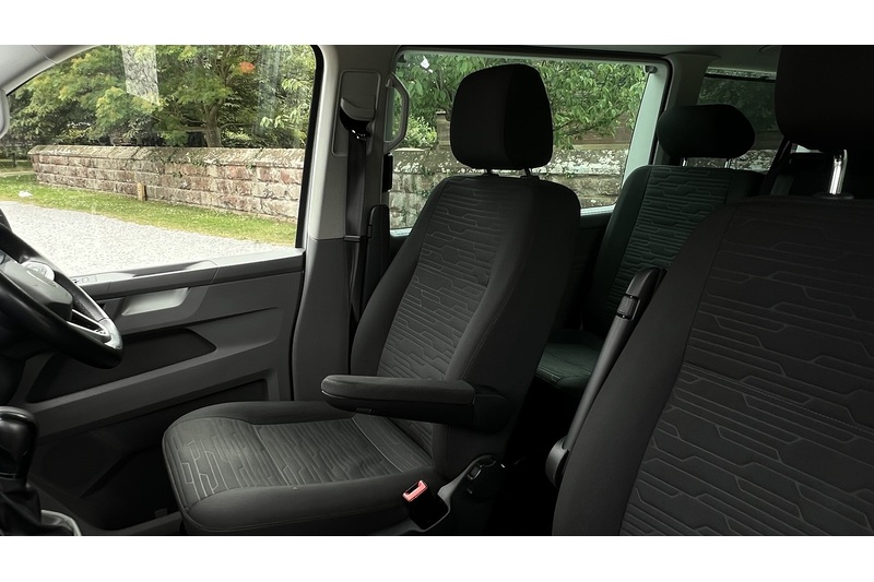 Volkswagen 2.0 TDI SE Minibus Double Cab 5dr Diesel DSG SWB Euro 6 (s/s) (150 ps)
