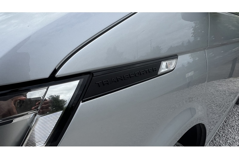 Volkswagen 2.0 TDI SE Minibus Double Cab 5dr Diesel DSG SWB Euro 6 (s/s) (150 ps)