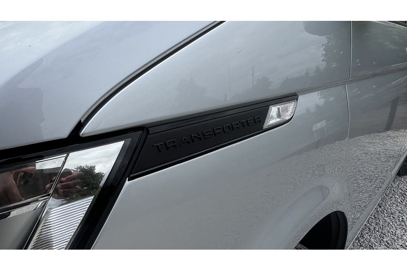 Volkswagen 2.0 TDI SE Minibus Double Cab 5dr Diesel DSG SWB Euro 6 (s/s) (150 ps)