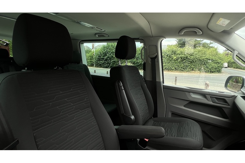 Volkswagen 2.0 TDI SE Minibus Double Cab 5dr Diesel DSG SWB Euro 6 (s/s) (150 ps)