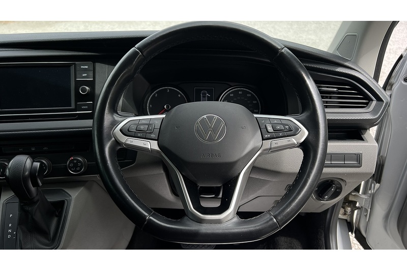 Volkswagen 2.0 TDI SE Minibus Double Cab 5dr Diesel DSG SWB Euro 6 (s/s) (150 ps)