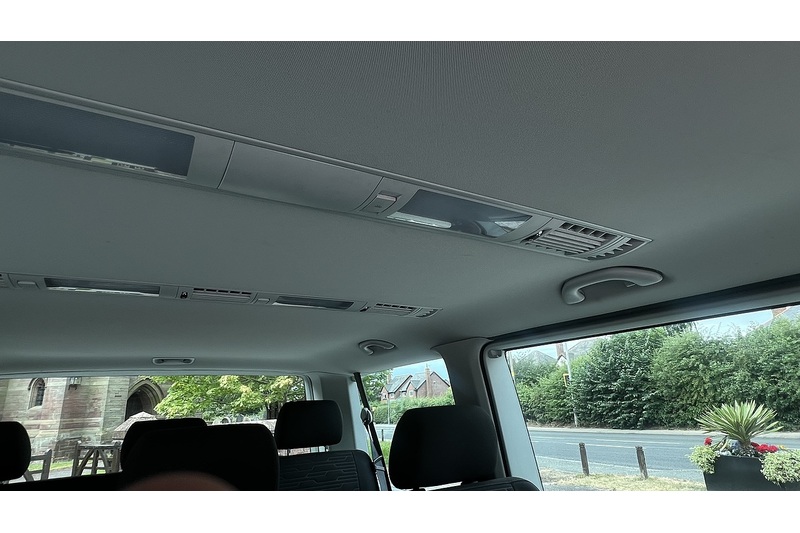 Volkswagen 2.0 TDI SE Minibus Double Cab 5dr Diesel DSG SWB Euro 6 (s/s) (150 ps)