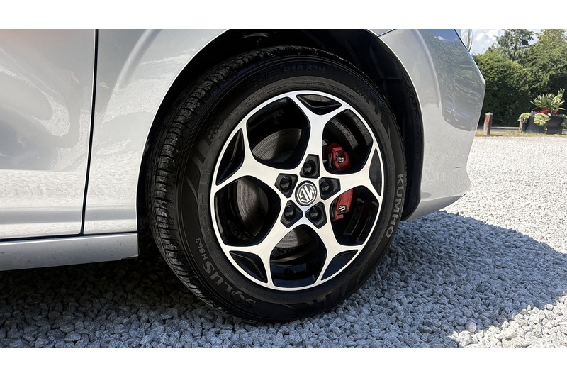 MG 1.5 Hybrid+ Trophy Hatchback 5dr Petrol Hybrid Auto Euro 6 (s/s) (194 ps)