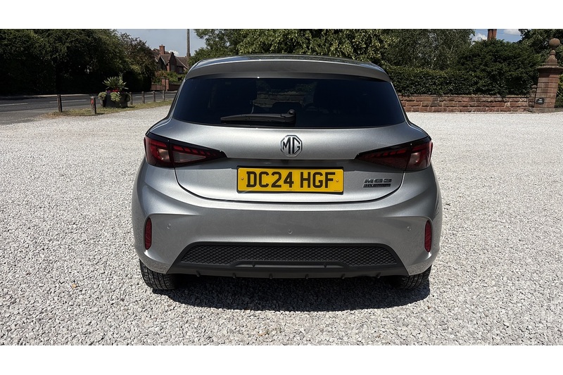 MG 1.5 Hybrid+ Trophy Hatchback 5dr Petrol Hybrid Auto Euro 6 (s/s) (194 ps)