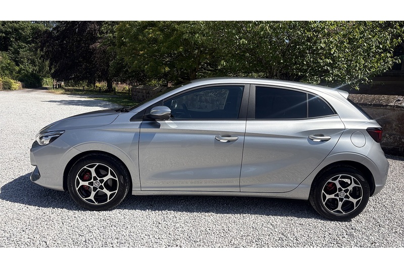 MG 1.5 Hybrid+ Trophy Hatchback 5dr Petrol Hybrid Auto Euro 6 (s/s) (194 ps)