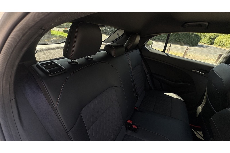 MG 1.5 Hybrid+ Trophy Hatchback 5dr Petrol Hybrid Auto Euro 6 (s/s) (194 ps)