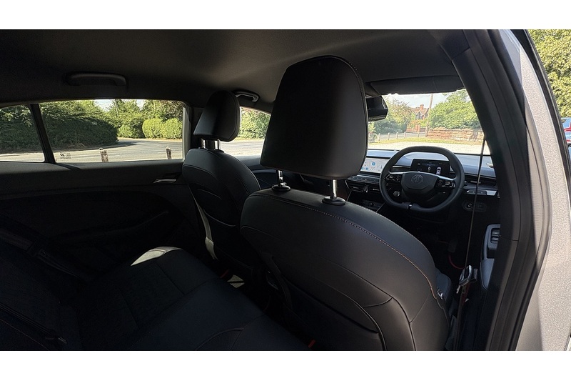 MG 1.5 Hybrid+ Trophy Hatchback 5dr Petrol Hybrid Auto Euro 6 (s/s) (194 ps)