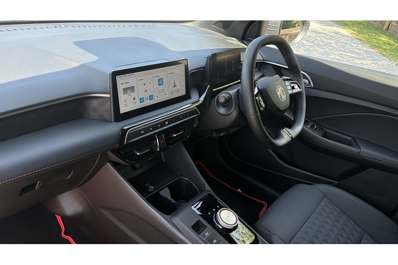MG 1.5 Hybrid+ Trophy Hatchback 5dr Petrol Hybrid Auto Euro 6 (s/s) (194 ps)