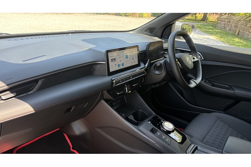 MG 1.5 Hybrid+ Trophy Hatchback 5dr Petrol Hybrid Auto Euro 6 (s/s) (194 ps)