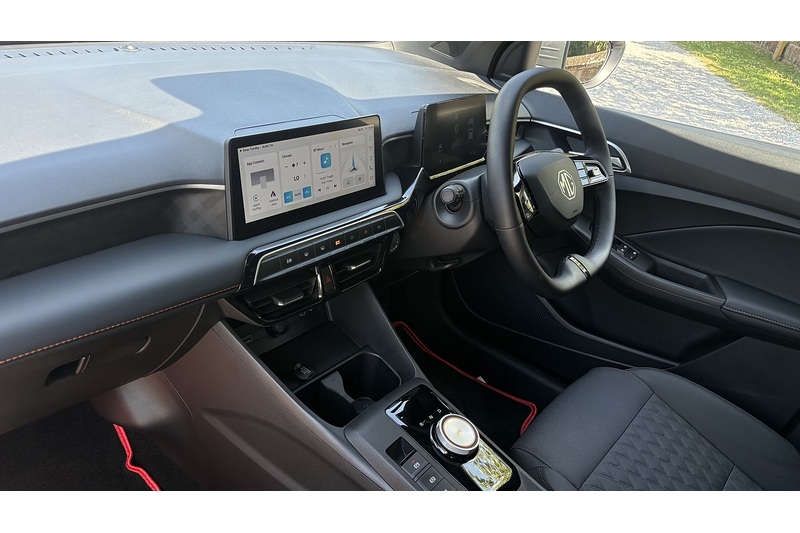 MG 1.5 Hybrid+ Trophy Hatchback 5dr Petrol Hybrid Auto Euro 6 (s/s) (194 ps)