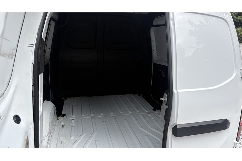 Renault 1.5 dCi Blue ENERGY ML19 Start Panel Van 6dr Diesel Manual MWB Euro 6 (s/s) (95 ps)