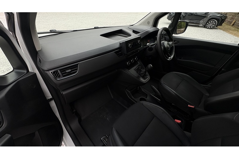 Renault 1.5 dCi Blue ENERGY ML19 Start Panel Van 6dr Diesel Manual MWB Euro 6 (s/s) (95 ps)