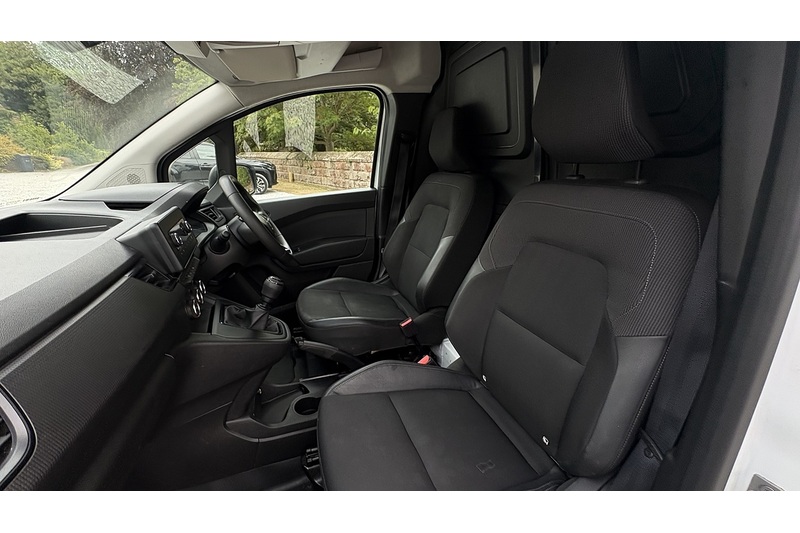 Renault 1.5 dCi Blue ENERGY ML19 Start Panel Van 6dr Diesel Manual MWB Euro 6 (s/s) (95 ps)