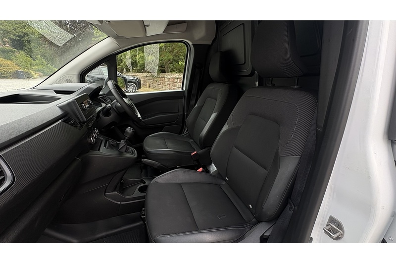 Renault 1.5 dCi Blue ENERGY ML19 Start Panel Van 6dr Diesel Manual MWB Euro 6 (s/s) (95 ps)