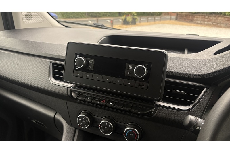 Renault 1.5 dCi Blue ENERGY ML19 Start Panel Van 6dr Diesel Manual MWB Euro 6 (s/s) (95 ps)