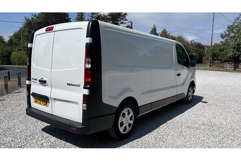Renault LL30 BLUE BUSINESS PANEL VAN 130 MANUAL DIESEL