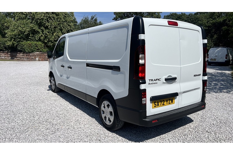 Renault LL30 BLUE BUSINESS PANEL VAN 130 MANUAL DIESEL