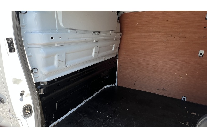 Renault LL30 BLUE BUSINESS PANEL VAN 130 MANUAL DIESEL