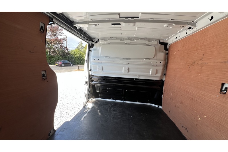 Renault LL30 BLUE BUSINESS PANEL VAN 130 MANUAL DIESEL