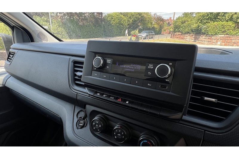 Renault LL30 BLUE BUSINESS PANEL VAN 130 MANUAL DIESEL