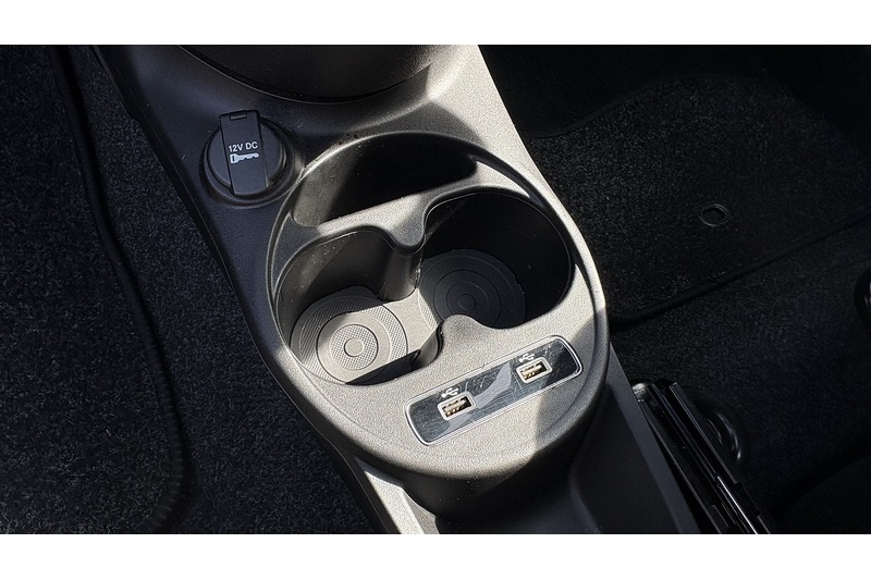 Fiat 1.0 MHEV Dolcevita Hatchback 3dr Petrol Manual Euro 6 (s/s) (70 bhp)